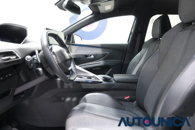 PEUGEOT 3008 usata, con USB