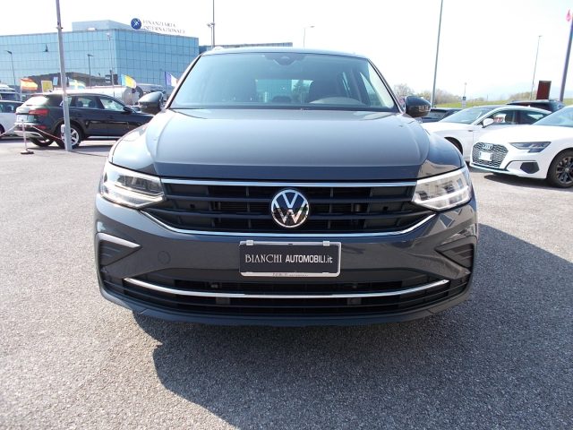 VOLKSWAGEN Tiguan usata, con Boardcomputer