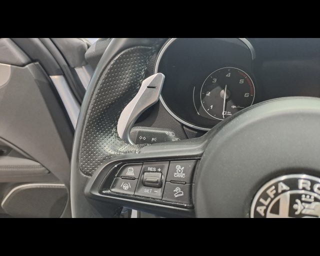 ALFA ROMEO Stelvio usata, con Sensori di parcheggio anteriori