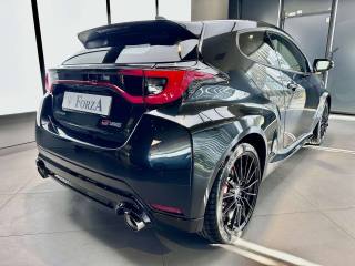 TOYOTA Yaris usata, con Autoradio