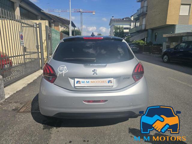 PEUGEOT 208 usata, con Autoradio