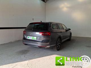 VOLKSWAGEN Passat Variant usata, con Controllo trazione