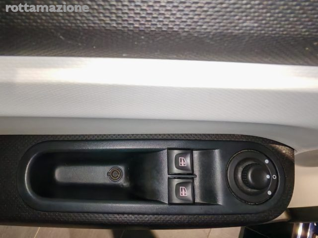 RENAULT Twingo usata 27