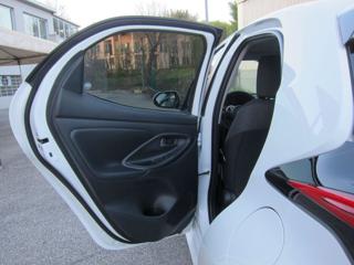 TOYOTA Yaris usata 40