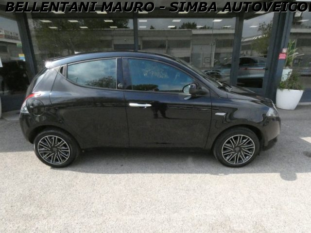 LANCIA Ypsilon usata, con ESP