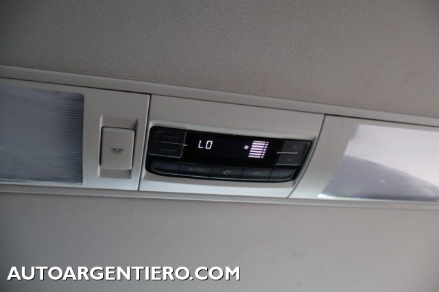 VOLKSWAGEN Caravelle usata, con Airbag testa