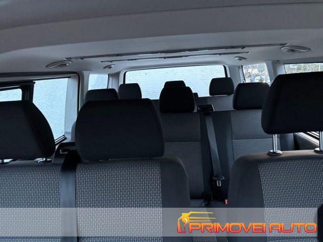 VOLKSWAGEN Caravelle usata, con Climatizzatore