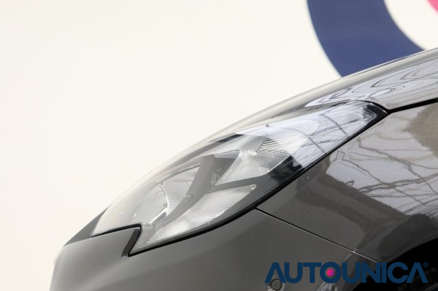 OPEL Corsa usata, con ESP