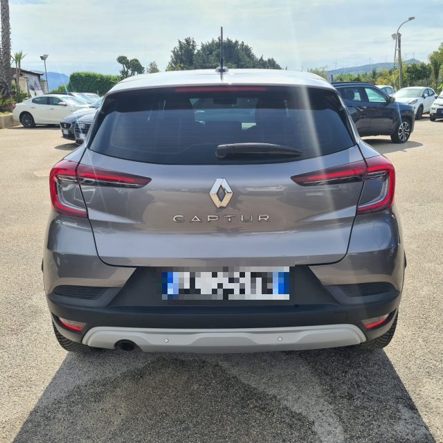 RENAULT Captur usata, con Autoradio