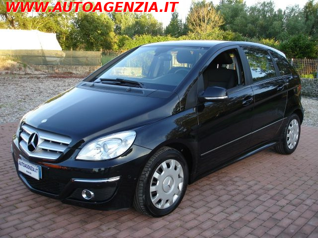 MERCEDES-BENZ B 180 usata 0