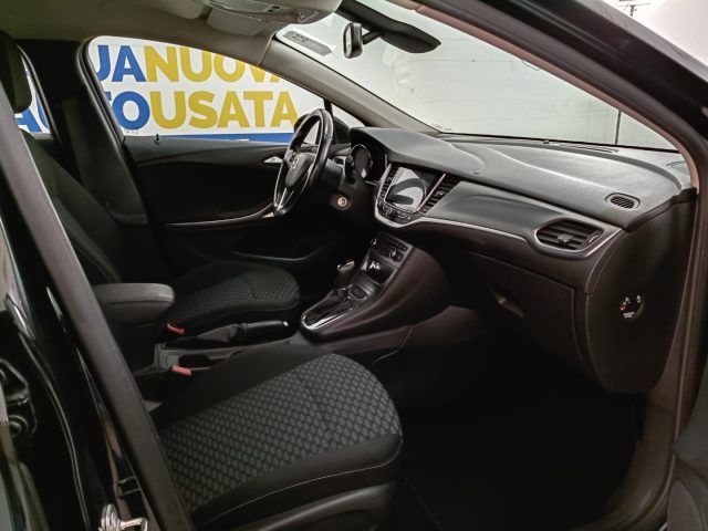 OPEL Astra usata, con Isofix