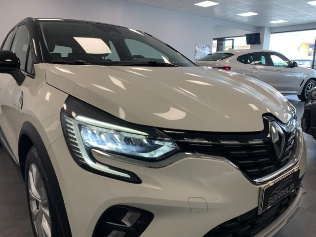 RENAULT Captur usata, con Sensori di parcheggio posteriori