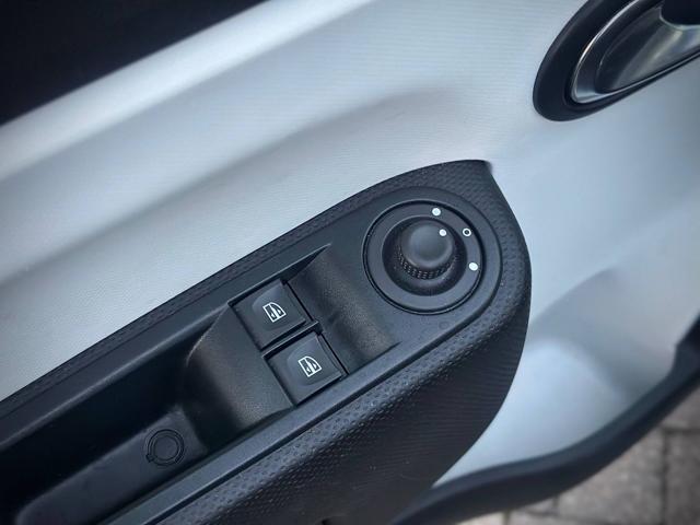 RENAULT Twingo usata, con Sedile posteriore sdoppiato