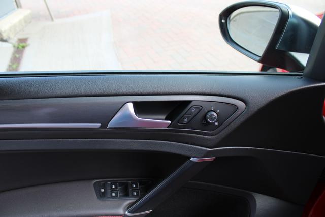 VOLKSWAGEN Golf GTI usata, con ESP