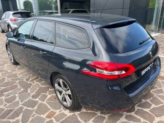 PEUGEOT 308 usata, con Airbag