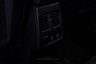RENAULT Captur usata, con Fari LED