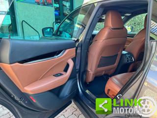 MASERATI Levante usata, con Touch screen
