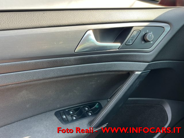 VOLKSWAGEN Golf Variant usata, con Specchietti laterali elettrici
