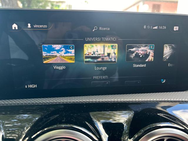 MERCEDES-BENZ A 35 AMG usata, con Telecamera per parcheggio assistito