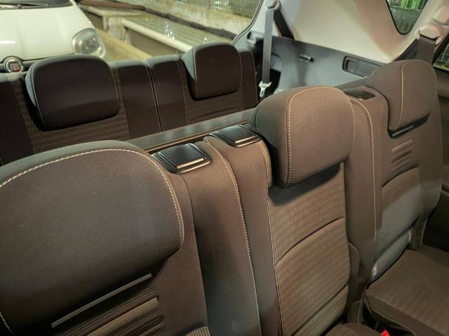 TOYOTA Verso usata, con Airbag testa