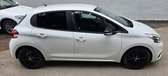 PEUGEOT 208 usata, con Controllo trazione