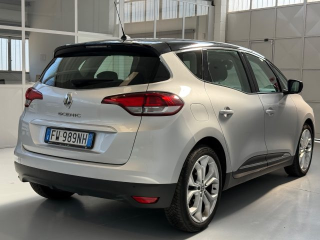 RENAULT Scenic usata, con Autoradio