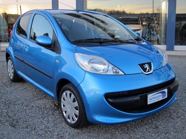 PEUGEOT 107 usata, con Autoradio