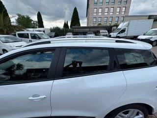 RENAULT Clio usata, con Sedile posteriore sdoppiato