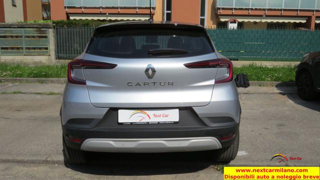 RENAULT Captur usata, con Autoradio
