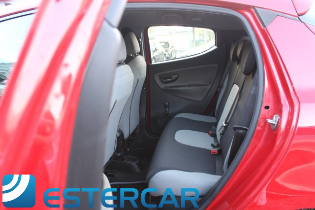 LANCIA Ypsilon usata, con Fendinebbia