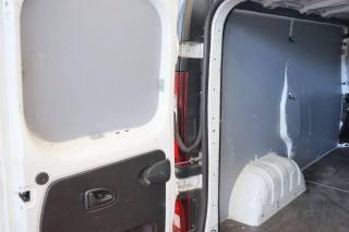RENAULT Trafic usata, con Monitoraggio pressione pneumatici