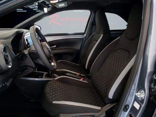 TOYOTA Aygo X usata 15