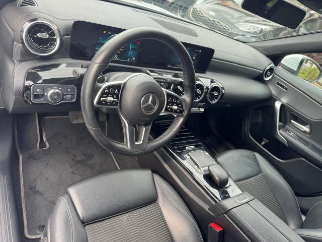MERCEDES-BENZ CLA 180 usata, con Controllo automatico clima