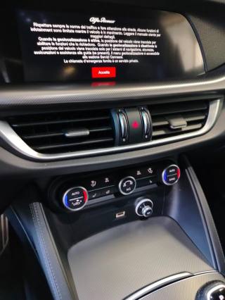 ALFA ROMEO Stelvio usata, con Sensore di luce