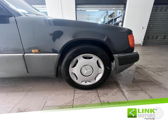 MERCEDES-BENZ E 200 usata 12