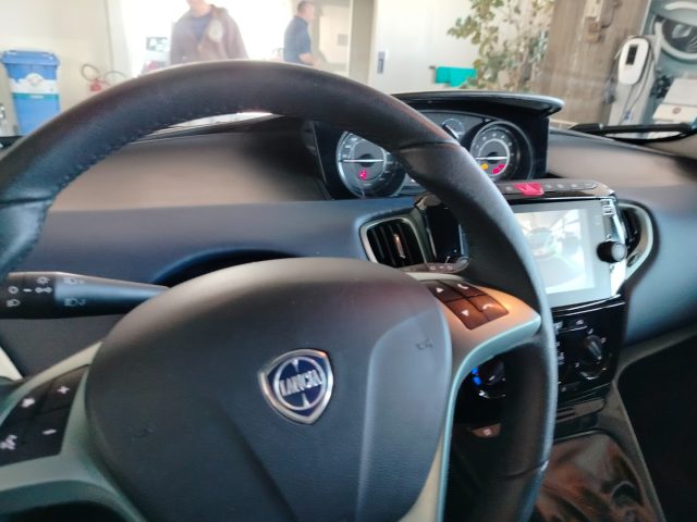 LANCIA Ypsilon usata 33