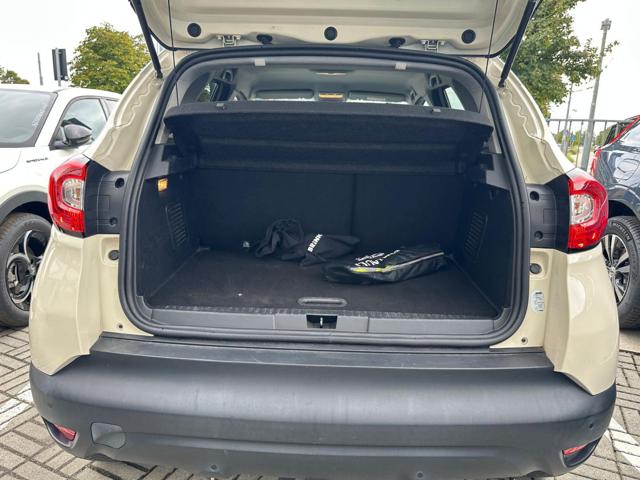 RENAULT Captur usata, con Sedile posteriore sdoppiato