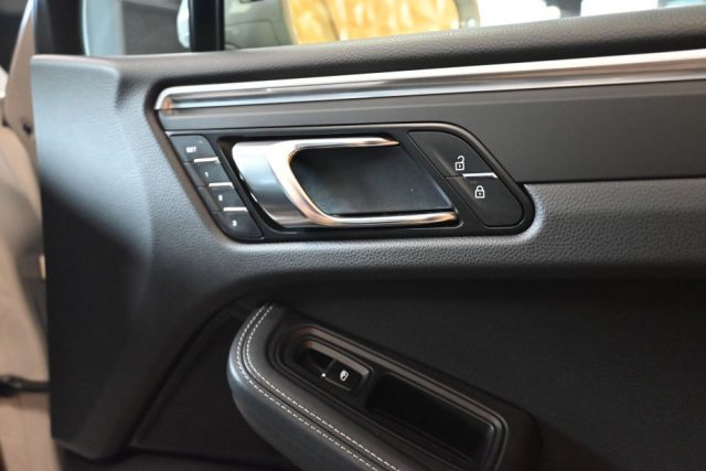 PORSCHE Macan usata 71