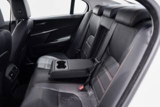 JAGUAR XE usata, con Sensore di luce