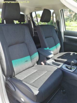 TOYOTA Hilux usata, con Autoradio
