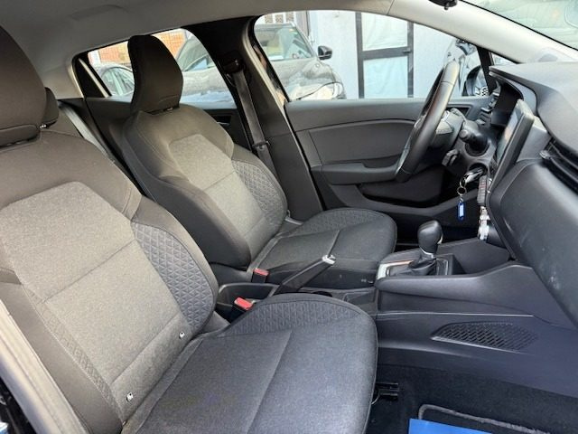 RENAULT Clio usata, con Climatizzatore