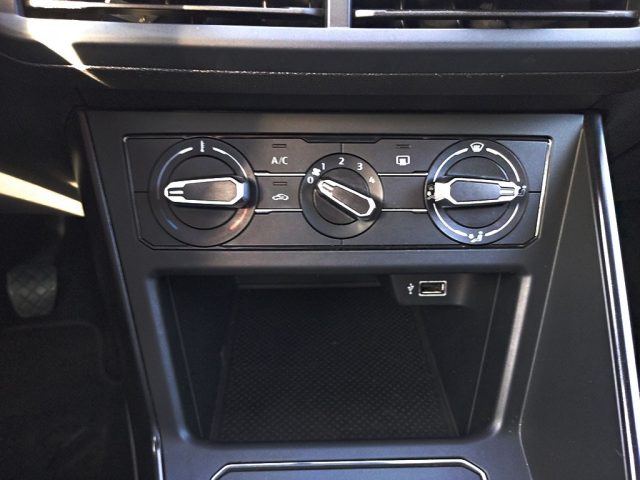 VOLKSWAGEN Polo usata, con Specchietti laterali elettrici