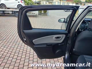 TOYOTA Yaris usata 20