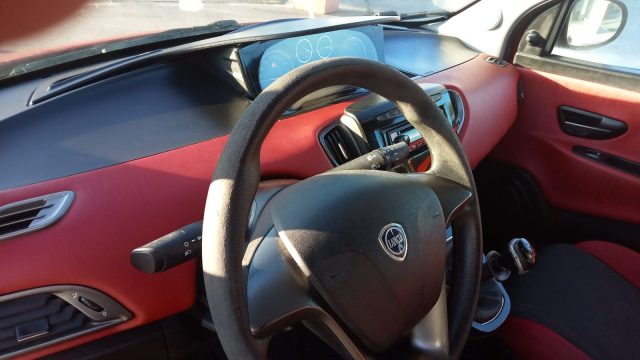 LANCIA Ypsilon usata 14