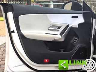 MERCEDES-BENZ CLA 220 usata, con Chiusura centralizzata