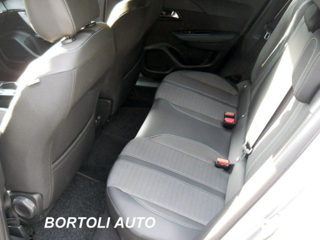 PEUGEOT 2008 usata, con Controllo automatico clima