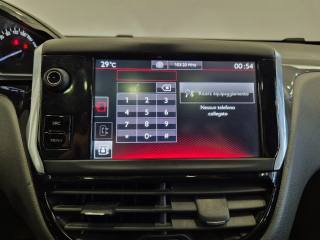 PEUGEOT 208 usata, con Volante multifunzione