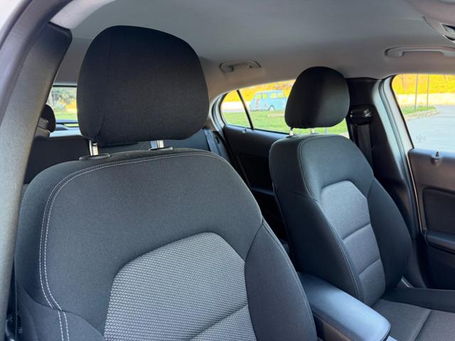 MERCEDES-BENZ GLA 180 usata, con Autoradio digitale