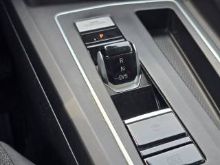 VOLKSWAGEN Golf usata, con Touch screen
