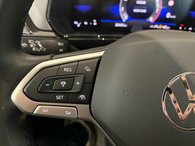 VOLKSWAGEN T-Cross usata, con USB